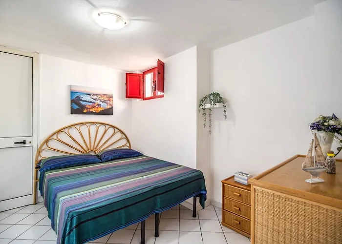 Emerald Holiday House